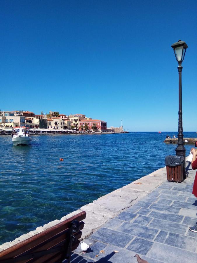 Marinos Suites Chrissi Akti Chania Exterior foto