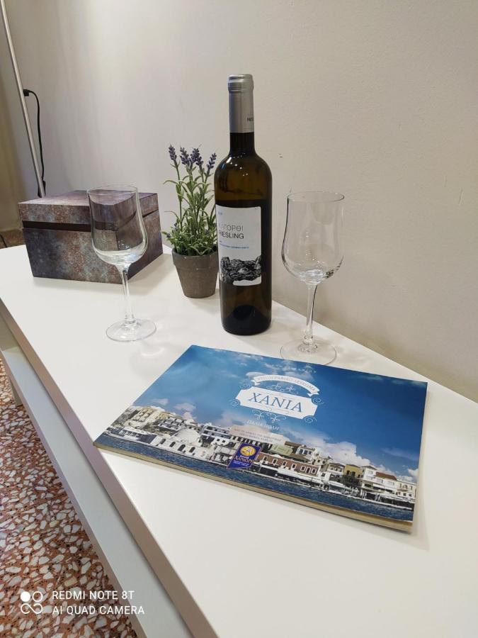 Marinos Suites Chrissi Akti Chania Exterior foto
