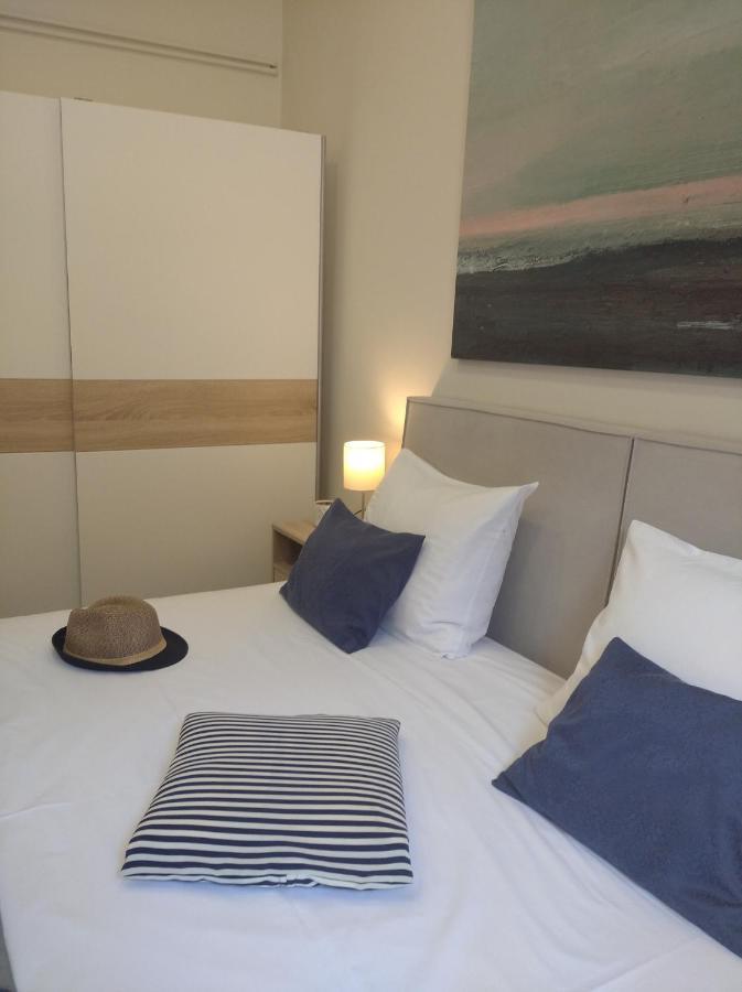 Marinos Suites Chrissi Akti Chania Exterior foto