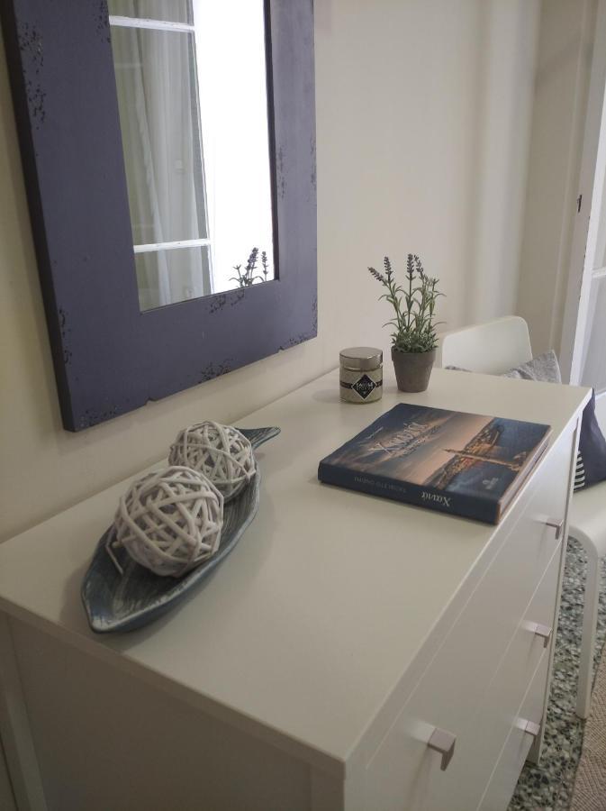 Marinos Suites Chrissi Akti Chania Exterior foto