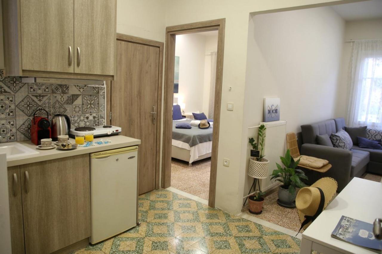 Marinos Suites Chrissi Akti Chania Exterior foto
