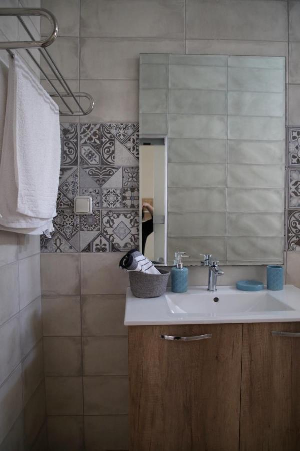 Marinos Suites Chrissi Akti Chania Exterior foto